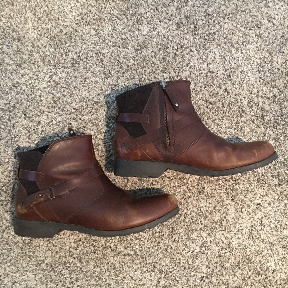 Teva De La Vina Booties